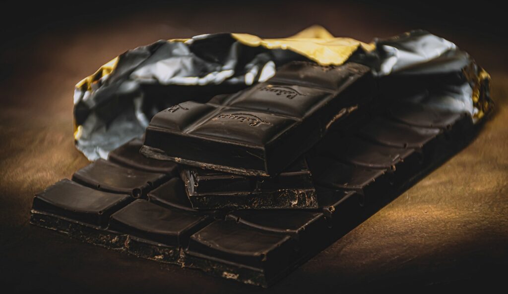 6 proven dark chocolate benefits.jpg2