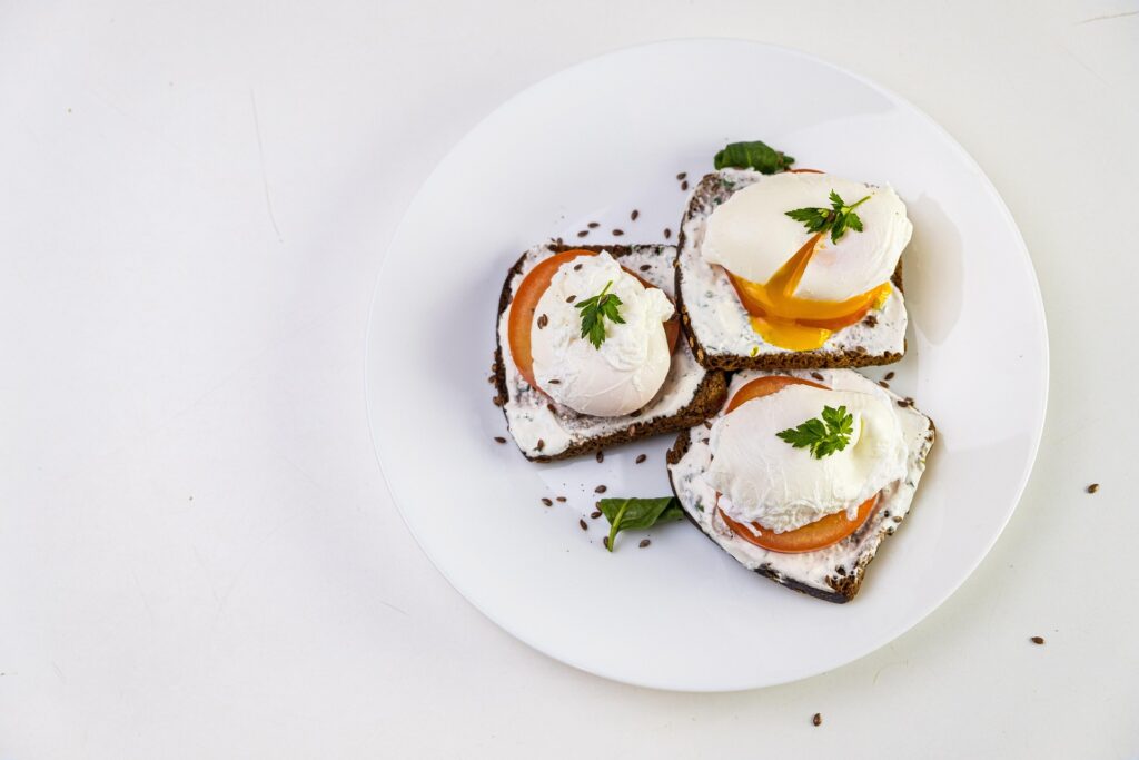 What do I eat without dieting? Poached eggs, Toast,