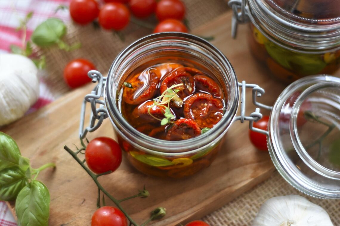 What do I eat without dieting? Canned foods.